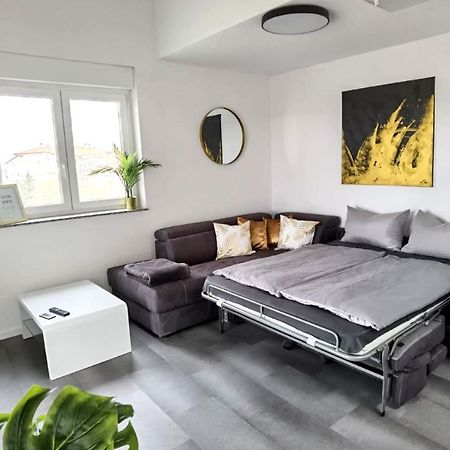Ližnjan Apartments Bora מראה חיצוני תמונה