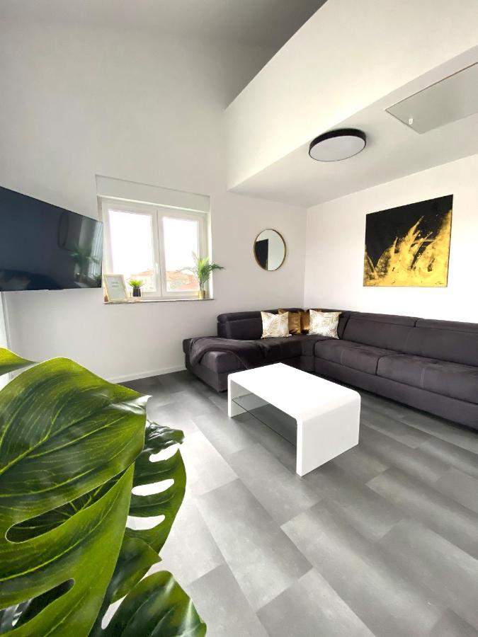 Ližnjan Apartments Bora מראה חיצוני תמונה