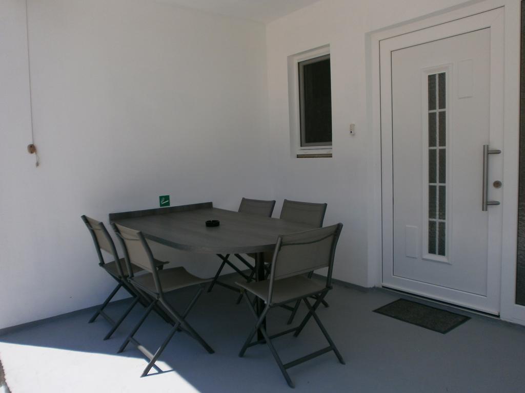 Ližnjan Apartments Bora מראה חיצוני תמונה