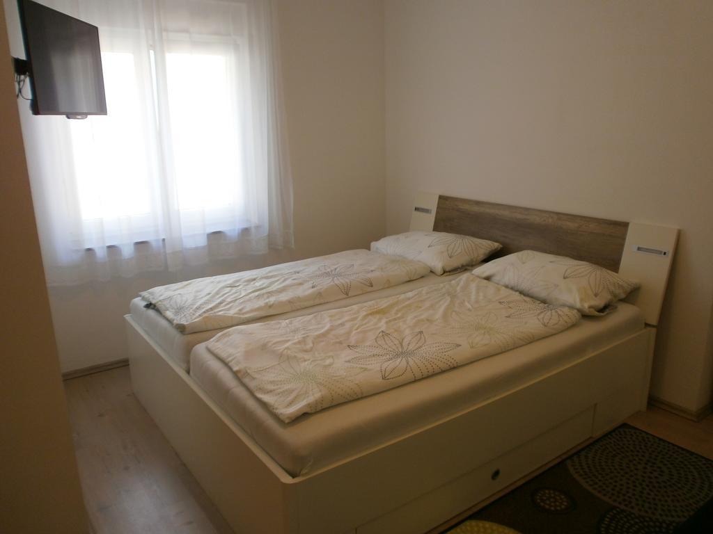 Ližnjan Apartments Bora מראה חיצוני תמונה